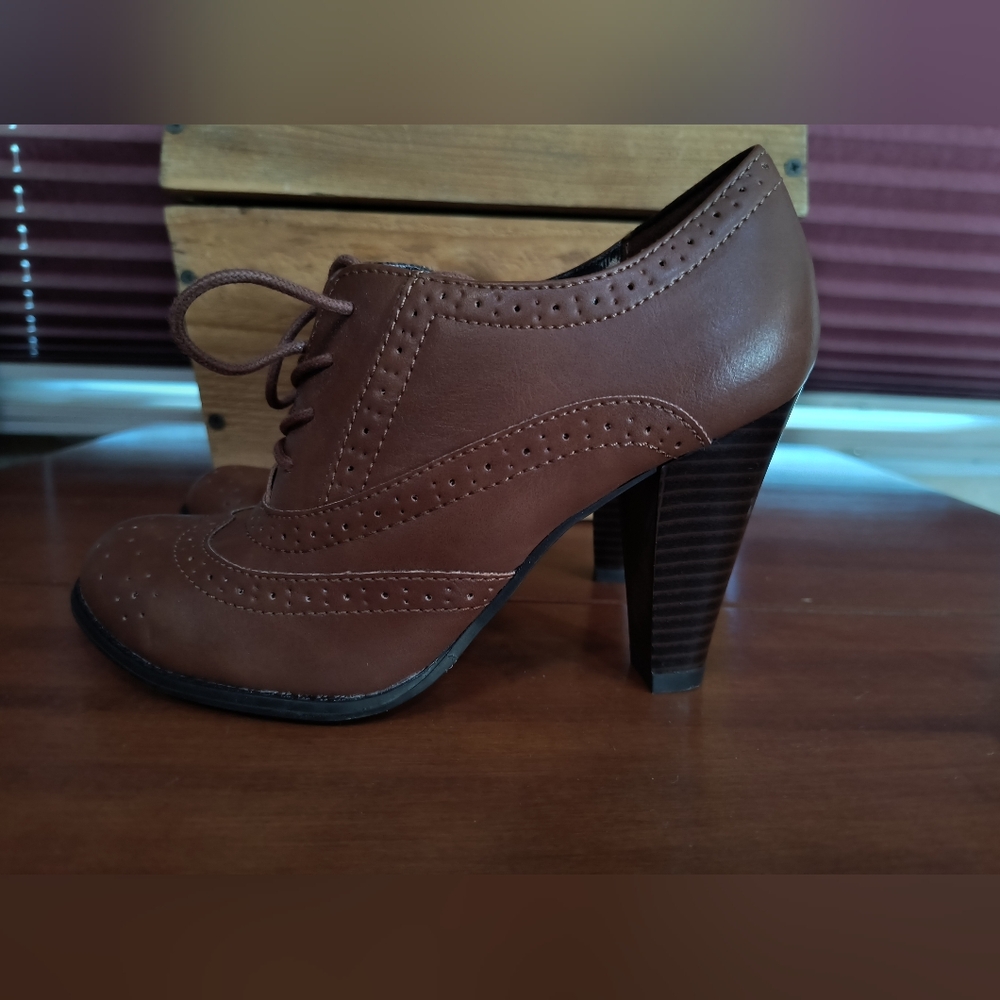 American Eagle Heels